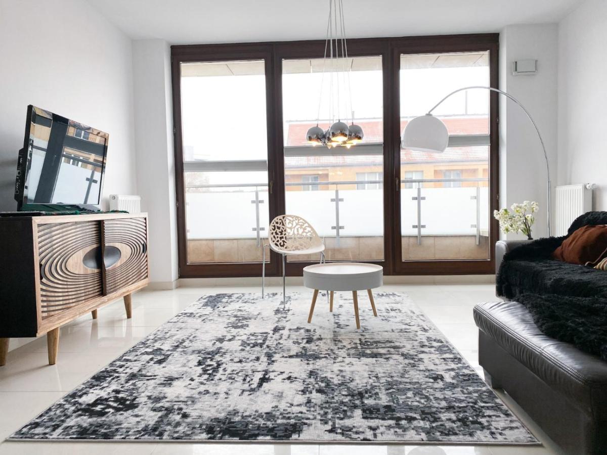 Апартаменты Apartament Kazimierza Wielkiego 5 Познань Экстерьер фото